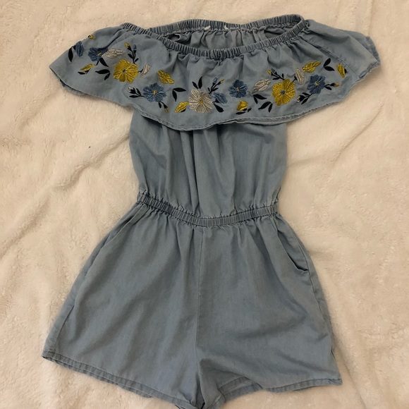 Denim off the shoulder romper - Picture 1 of 4